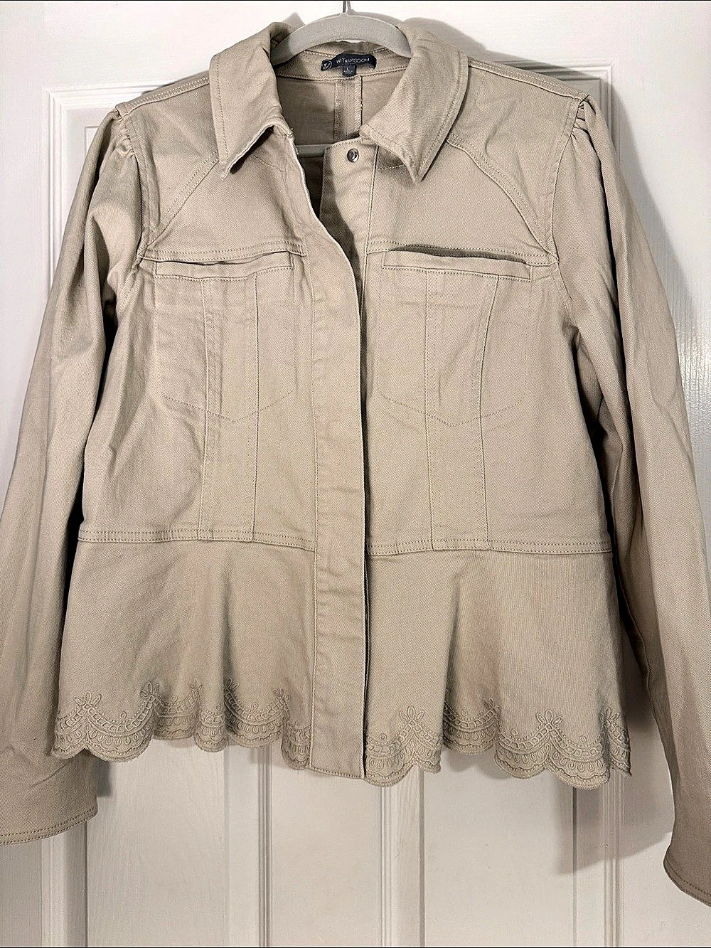 Boston Proper Women's Scalloped Hem Utility Jacket in Beige